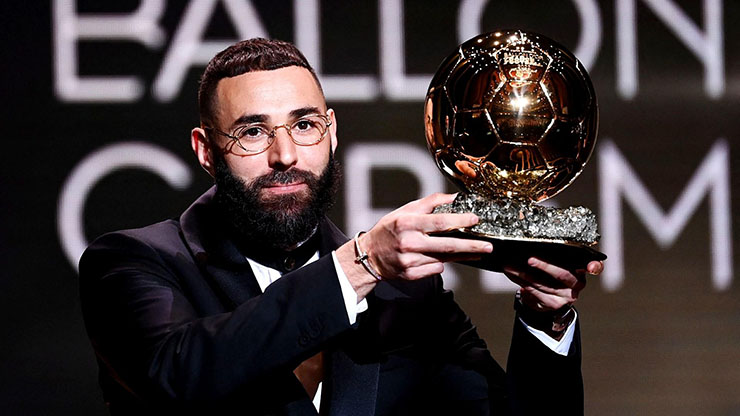 Messi - Ronaldo hết khả năng tranh QBV: Rời La Liga là sai lầm lớn nhất? - 1