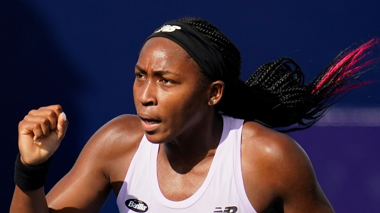 Nóng nhất thể thao tối 20/10: Gauff cân bằng kỷ lục của &#34;búp bê&#34; Sharapova - 1