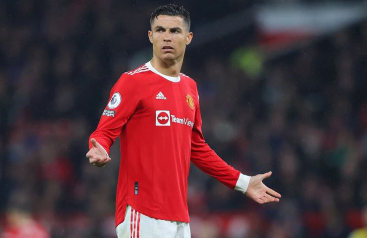 Ronaldo và hàng loạt scandal ở MU: Cái tôi quá lớn của ngôi sao bị cô lập - 4