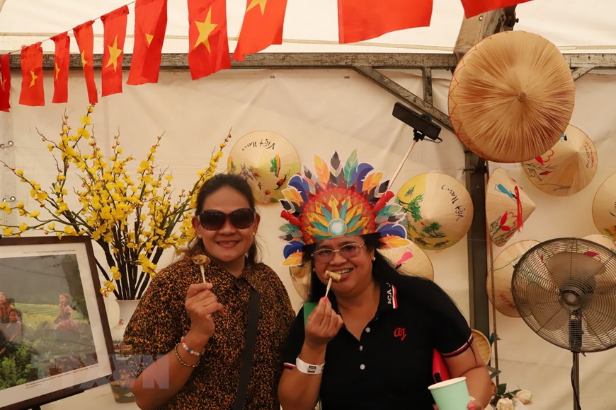 Ẩm thực và văn hóa Việt Nam hút khách tại Hội chợ ngoại giao Nam Phi - 7