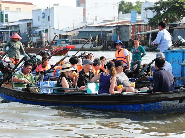 Khám phá du lịch bằng phát triển tình nguyện