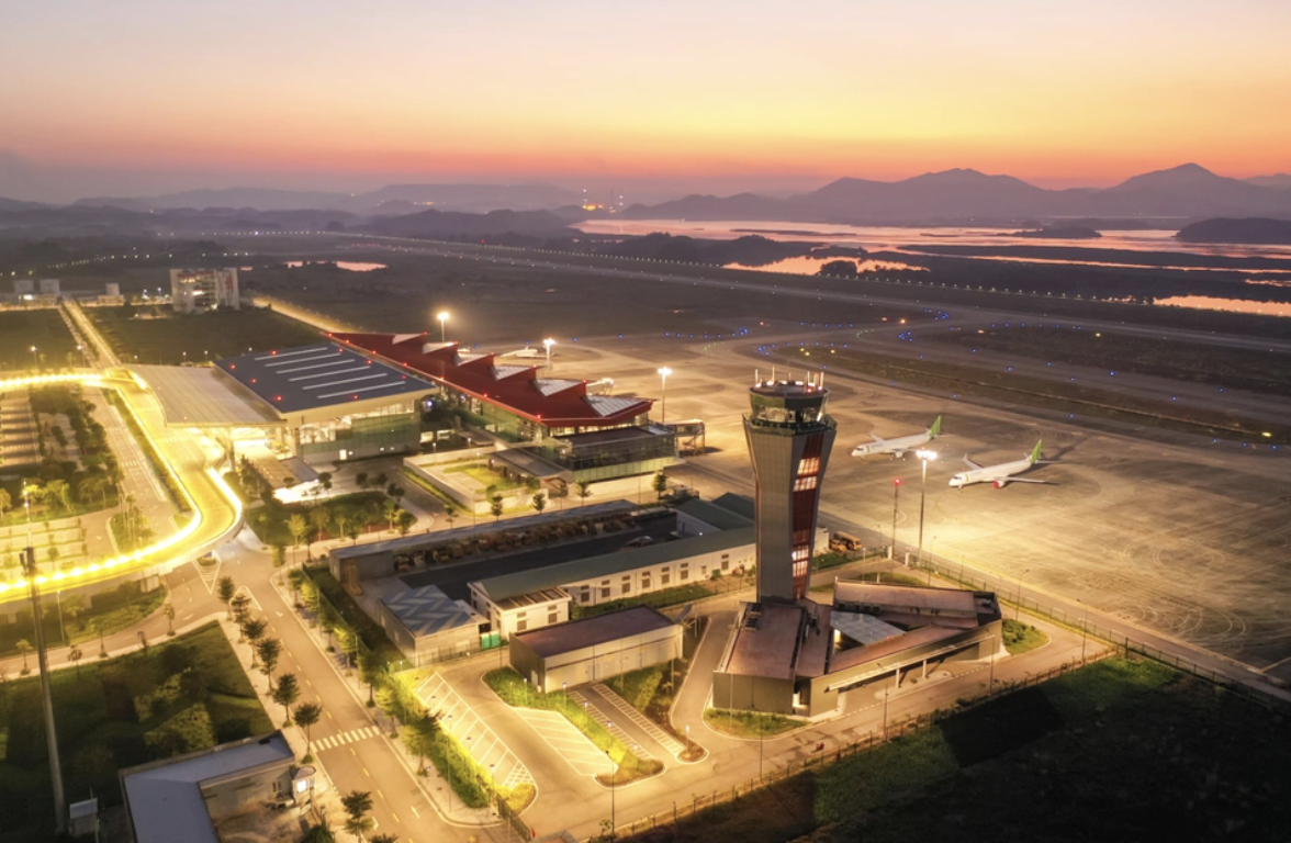 Quảng Ninh đề xuất mở đường bay quốc tế, kết nối nhiều di sản - 1