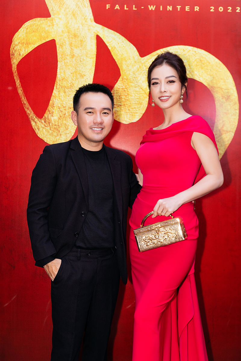 Giai nhân diện tone hồng đổ bộ show “AN” của Lê Thanh Hòa - 8