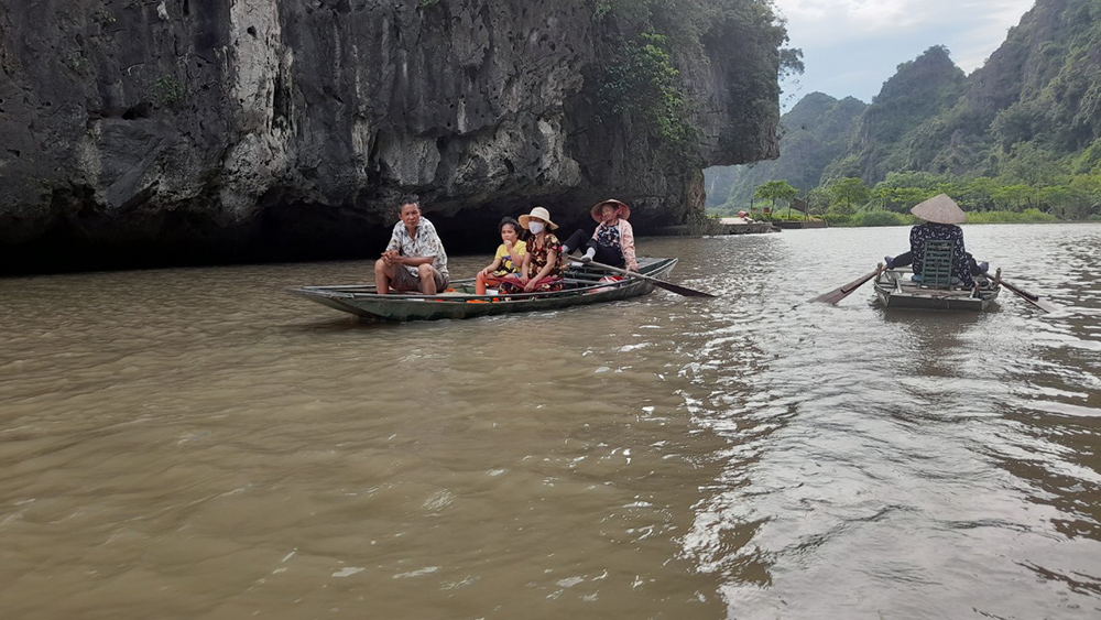 Doanh thu du lịch Ninh Bình tăng 24,3 lần - 2