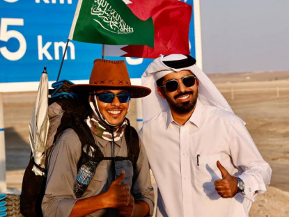Chuyển động - Đi bộ 55 ngày, vượt 1.600 km tới Qatar xem World Cup