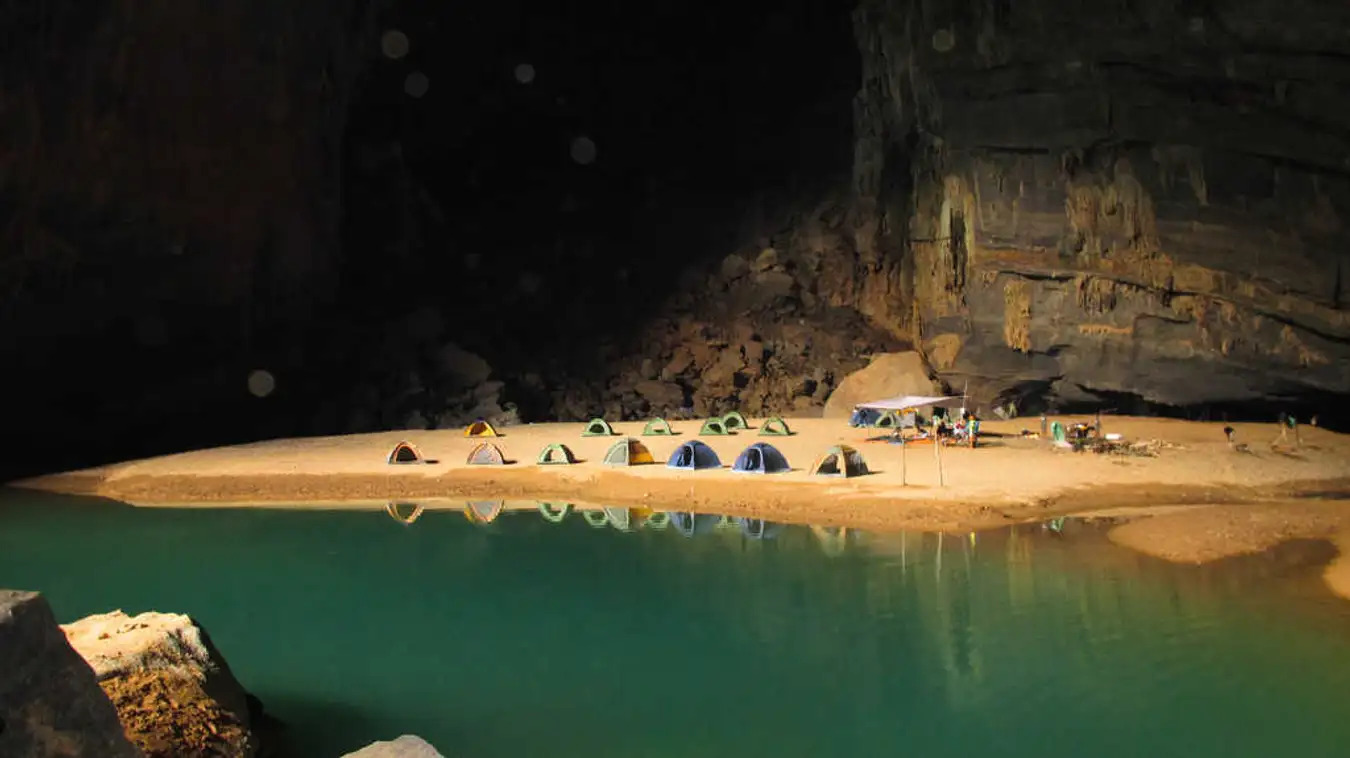 3 hang động đẹp nao lòng lại không khó chinh phục ở Quảng Bình - 8
