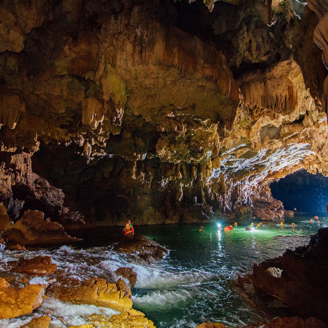 3 hang động đẹp nao lòng lại không khó chinh phục ở Quảng Bình - 9