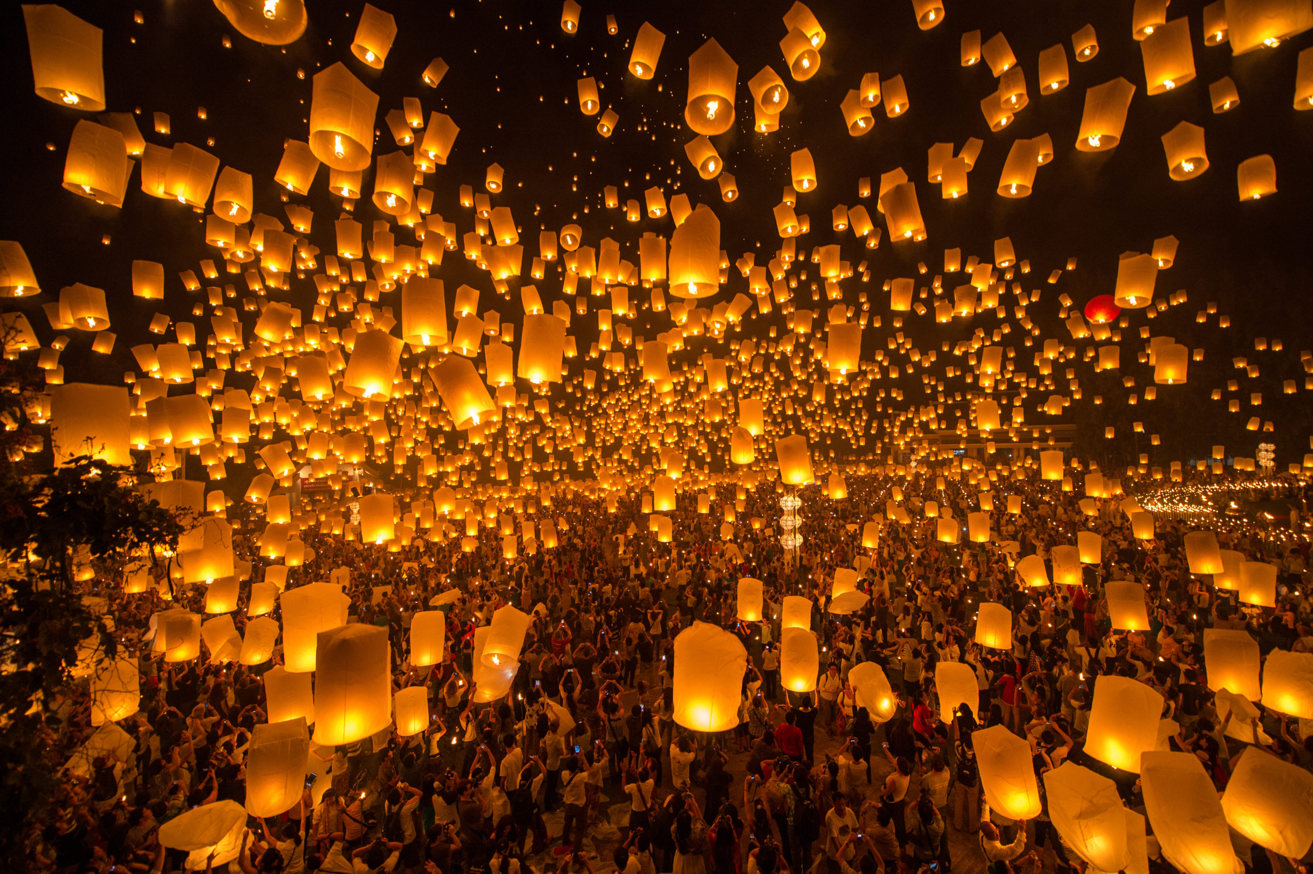Lễ hội đèn lồng tuyệt đẹp không thể bỏ lỡ tại Chiang Mai - 3