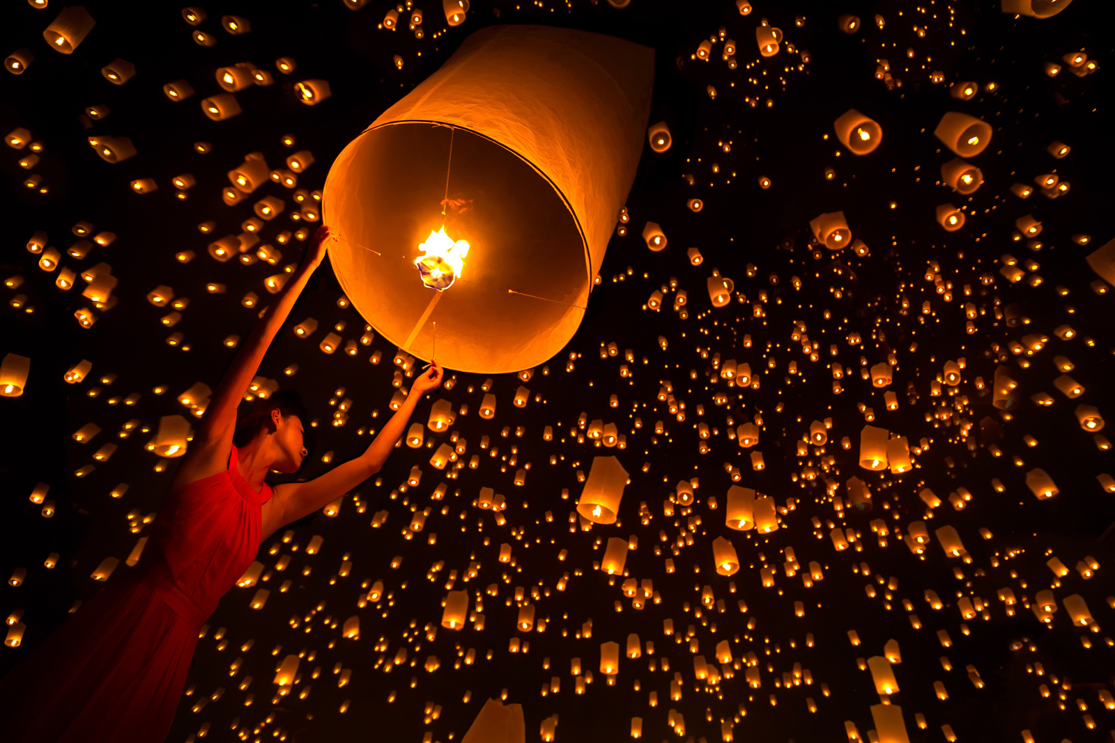 Lễ hội đèn lồng tuyệt đẹp không thể bỏ lỡ tại Chiang Mai - 4