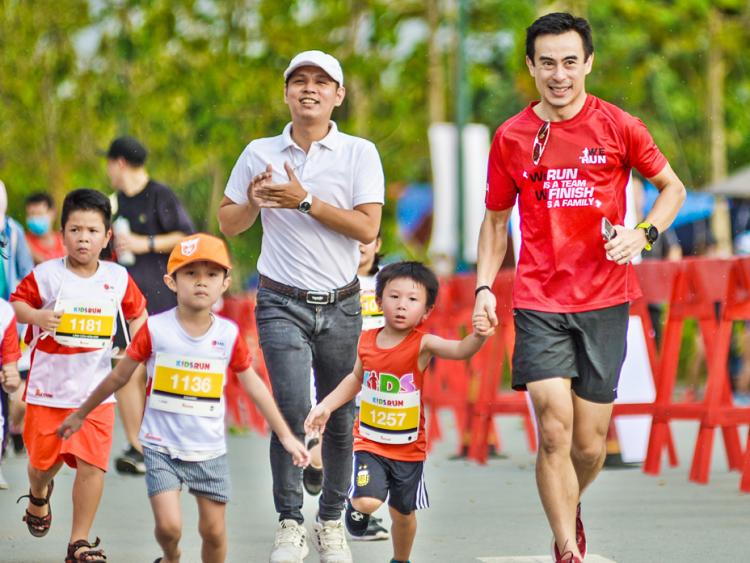 Hàng vạn VĐV tham gia giải marathon quảng bá du lịch TP.HCM