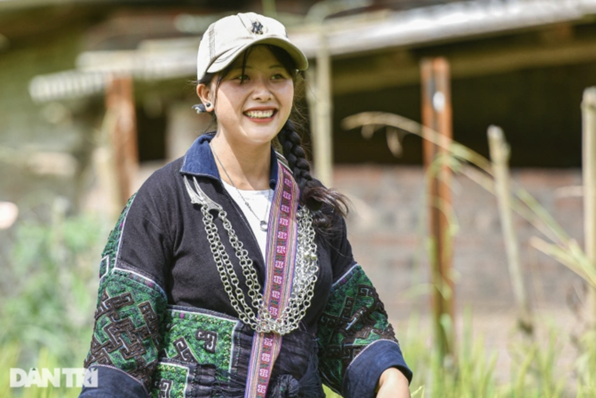 Cô gái H'Mông tự học ngoại ngữ, dẫn khách Tây trải nghiệm Sa Pa - 6