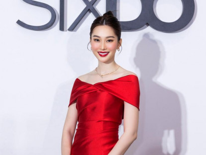 Giải trí - Hoa hậu Đặng Thu Thảo và dàn sao khoe sắc trên thảm đỏ