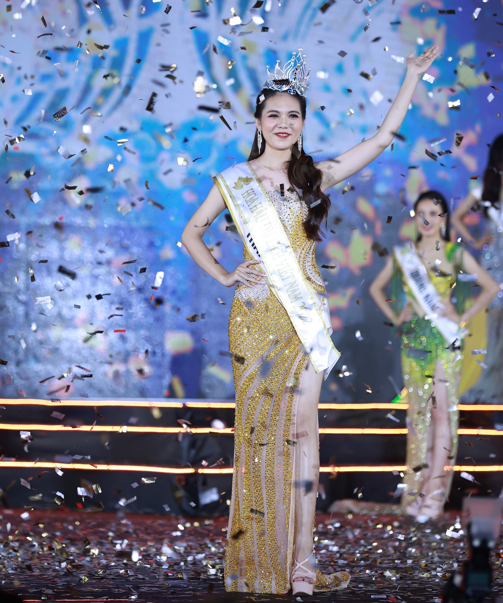Người đẹp 22 tuổi đăng quang Hoa hậu Du lịch Việt Nam 2022 - 1