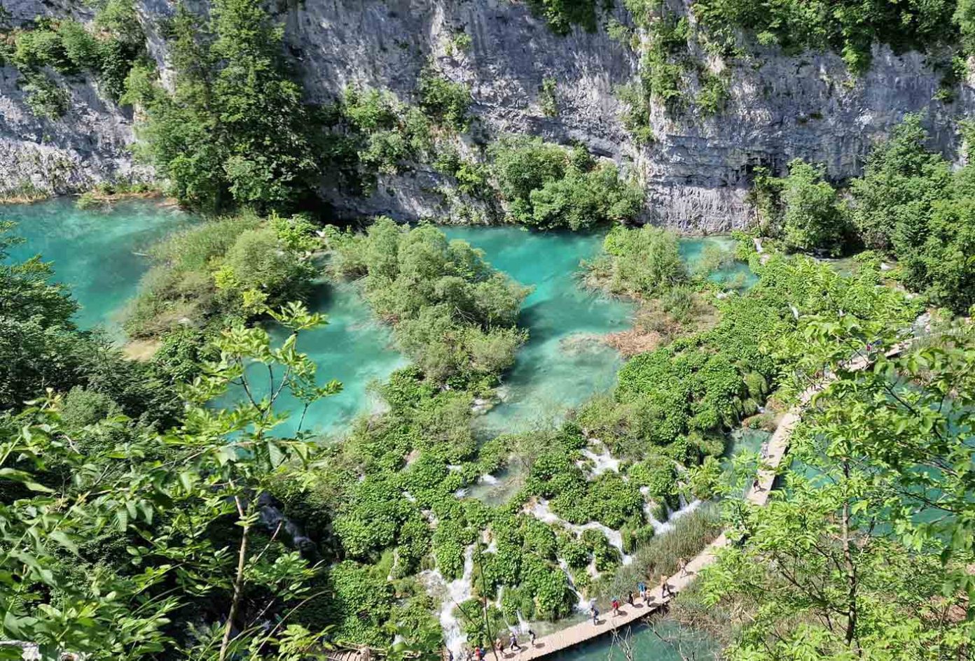 Choáng ngợp vẻ đẹp mùa Thu ở vườn quốc gia Plitvice, Croatia - 14