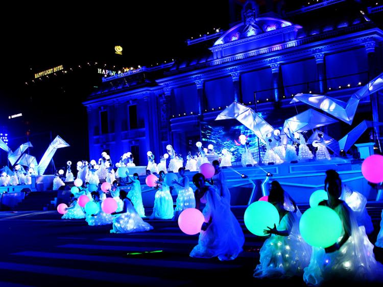 Đại nhạc hội âm nhạc thế giới khuấy động Festival biển Nha Trang