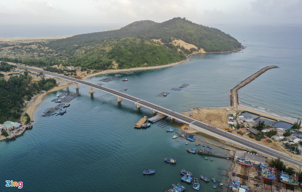 Cầu vượt biển Đề Gi gần 250 tỷ ở Bình Định - 8