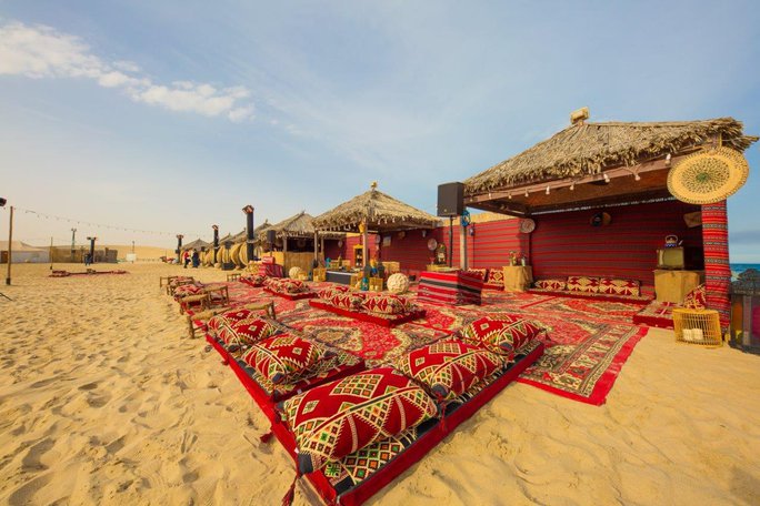 Du khách đến Qatar mùa World Cup có thể ngủ giữa sa mạc - 1
