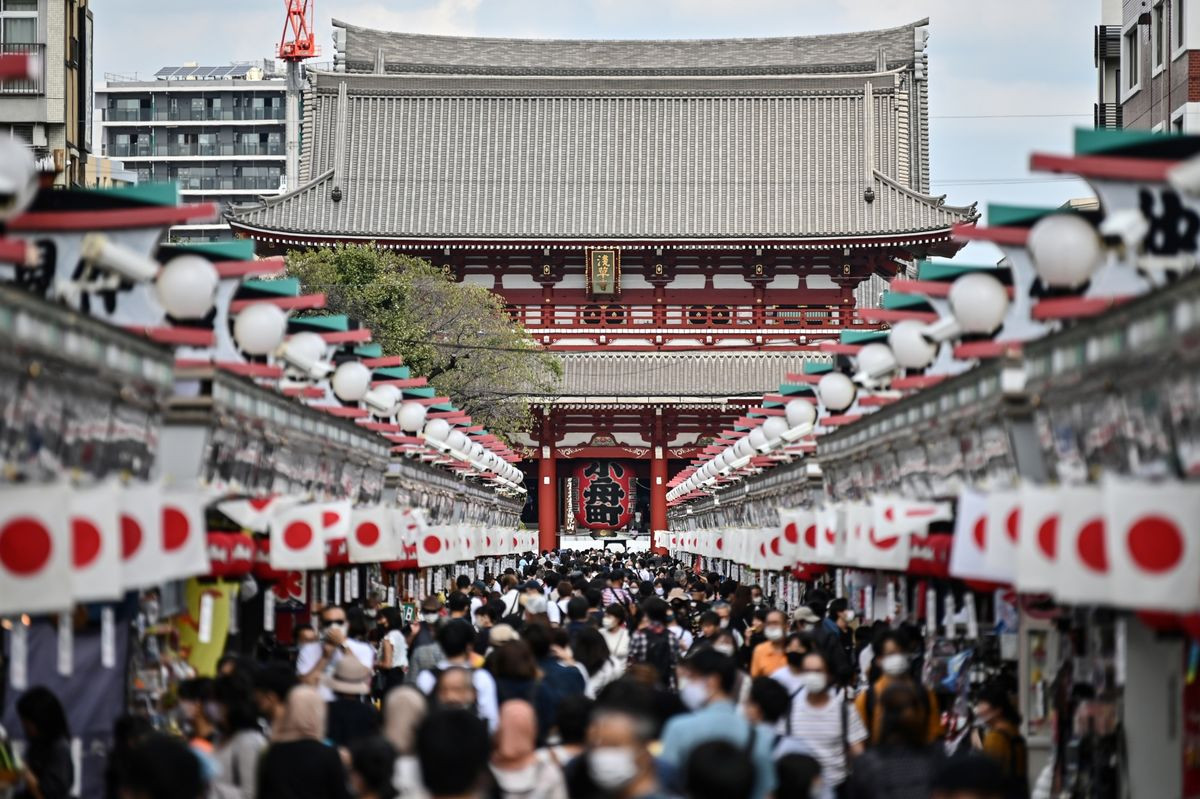 Khách nước ngoài đổ xô đến Nhật Bản sau mở cửa - 1