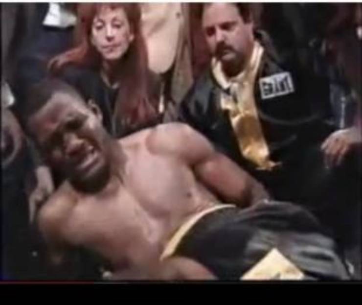 5 trận Boxing điên rồ nhất lịch sử: 1 giây đã thua, Tyson cắn tai đối thủ - 1