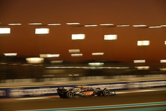 Đua xe F1, phân hạng Abu Dhabi GP: Red Bull thi đấu hoàn hảo, Vettel sẵn sàng cho &#34;điệu nhạc&#34; cuối - 3