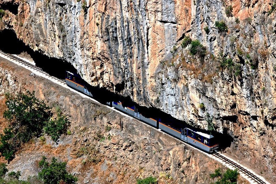 10 tuyến đường sắt dốc nhất thế giới - 5