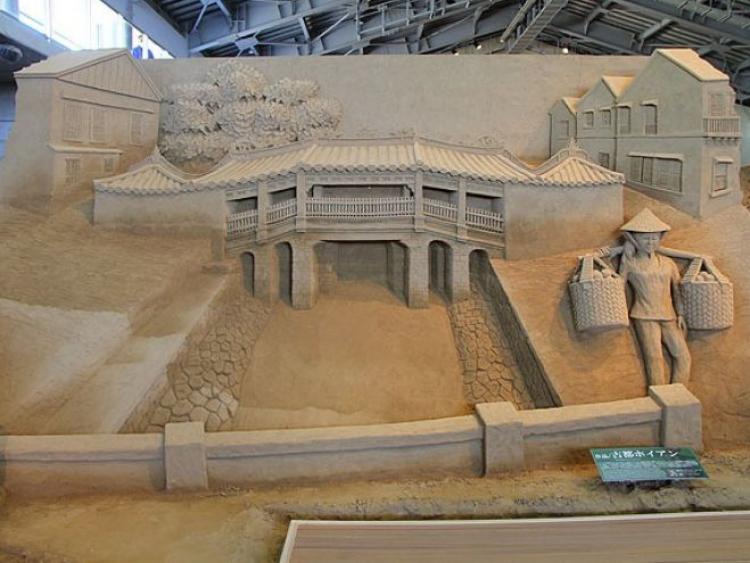 Hình ảnh Hội An xuất hiện trong bảo tàng cát Nhật Bản