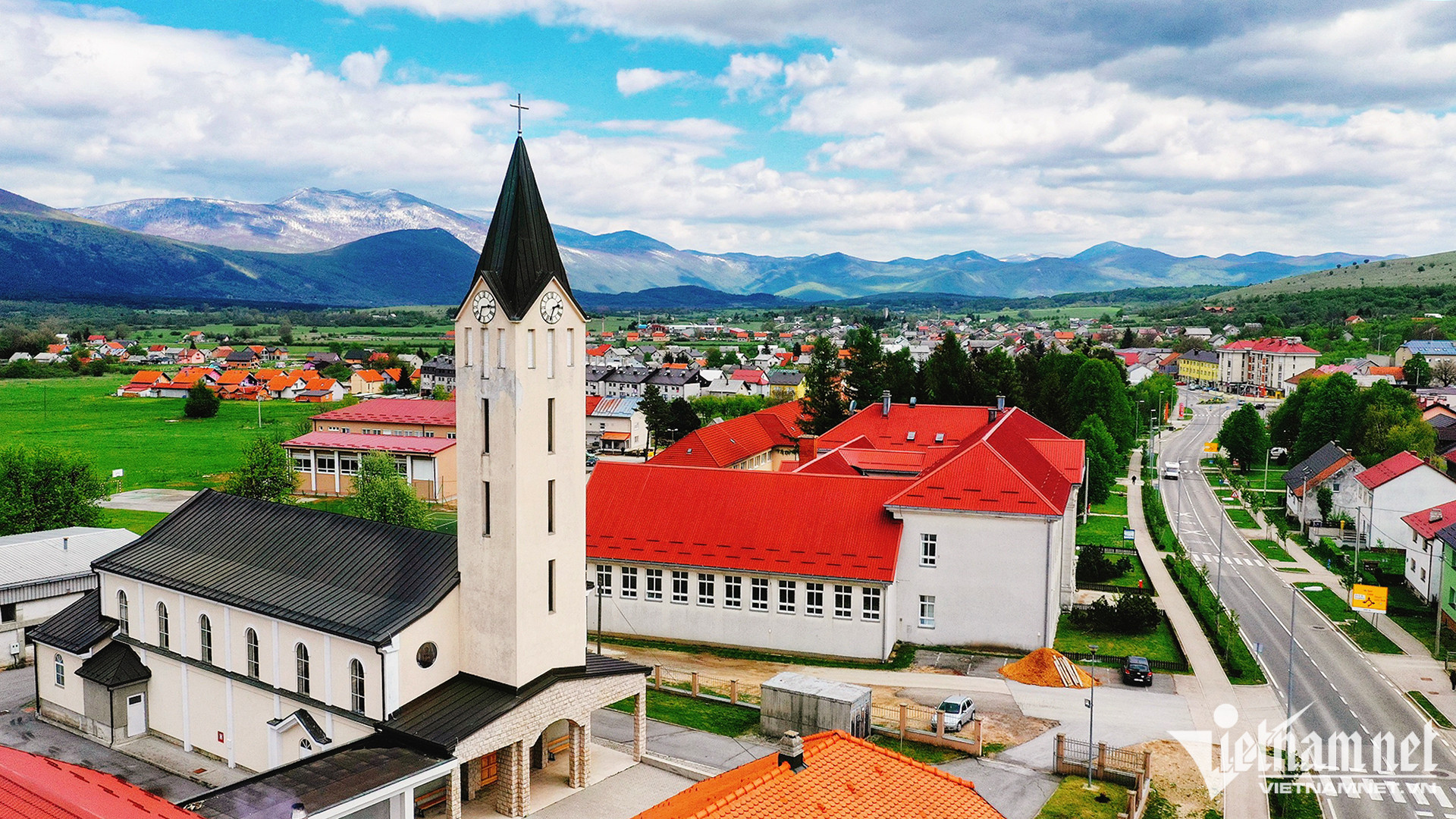 Mê mẩn với cảnh sắc thị trấn cổ Bled ở Slovenia - 4