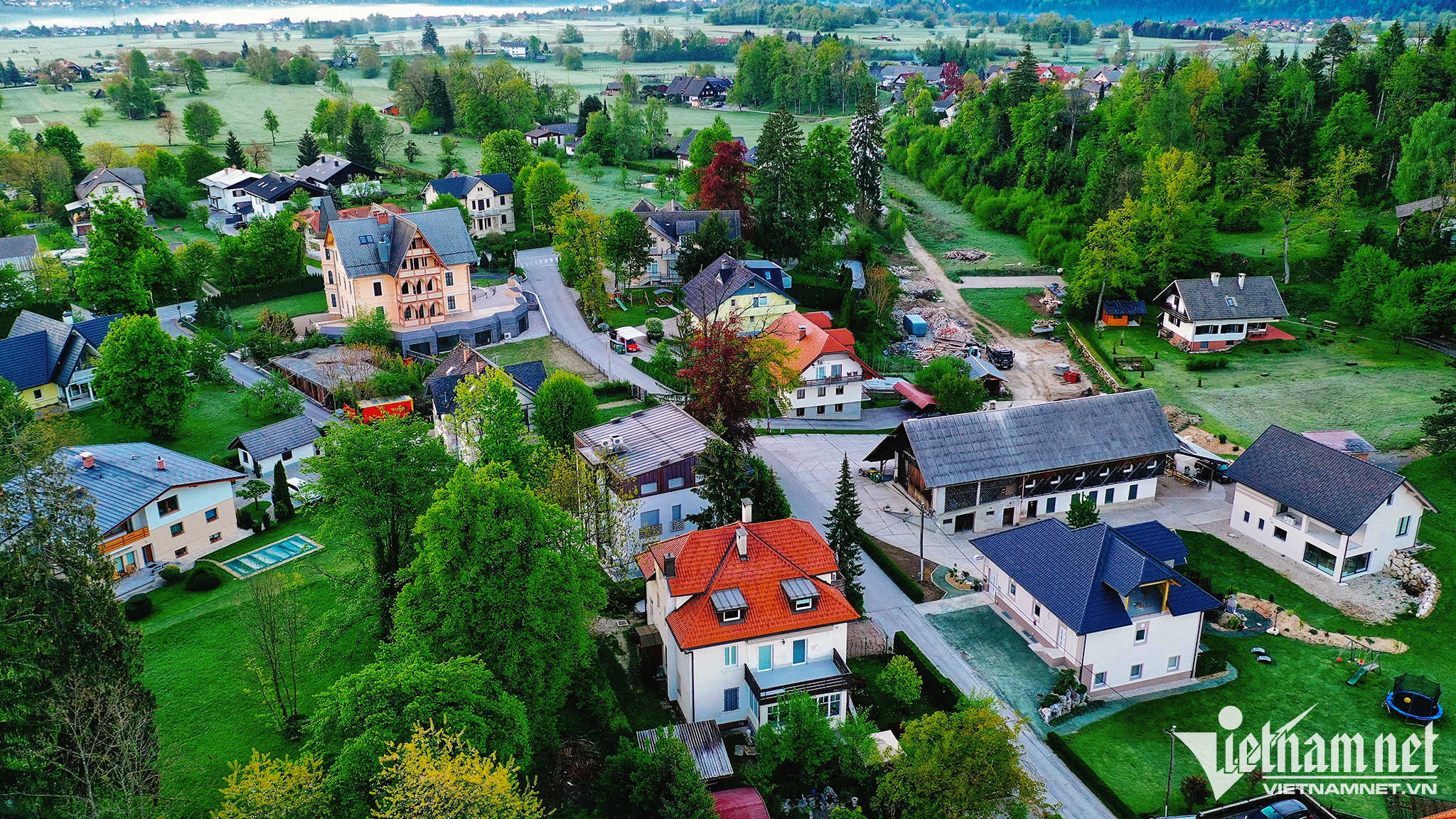 Mê mẩn với cảnh sắc thị trấn cổ Bled ở Slovenia - 5