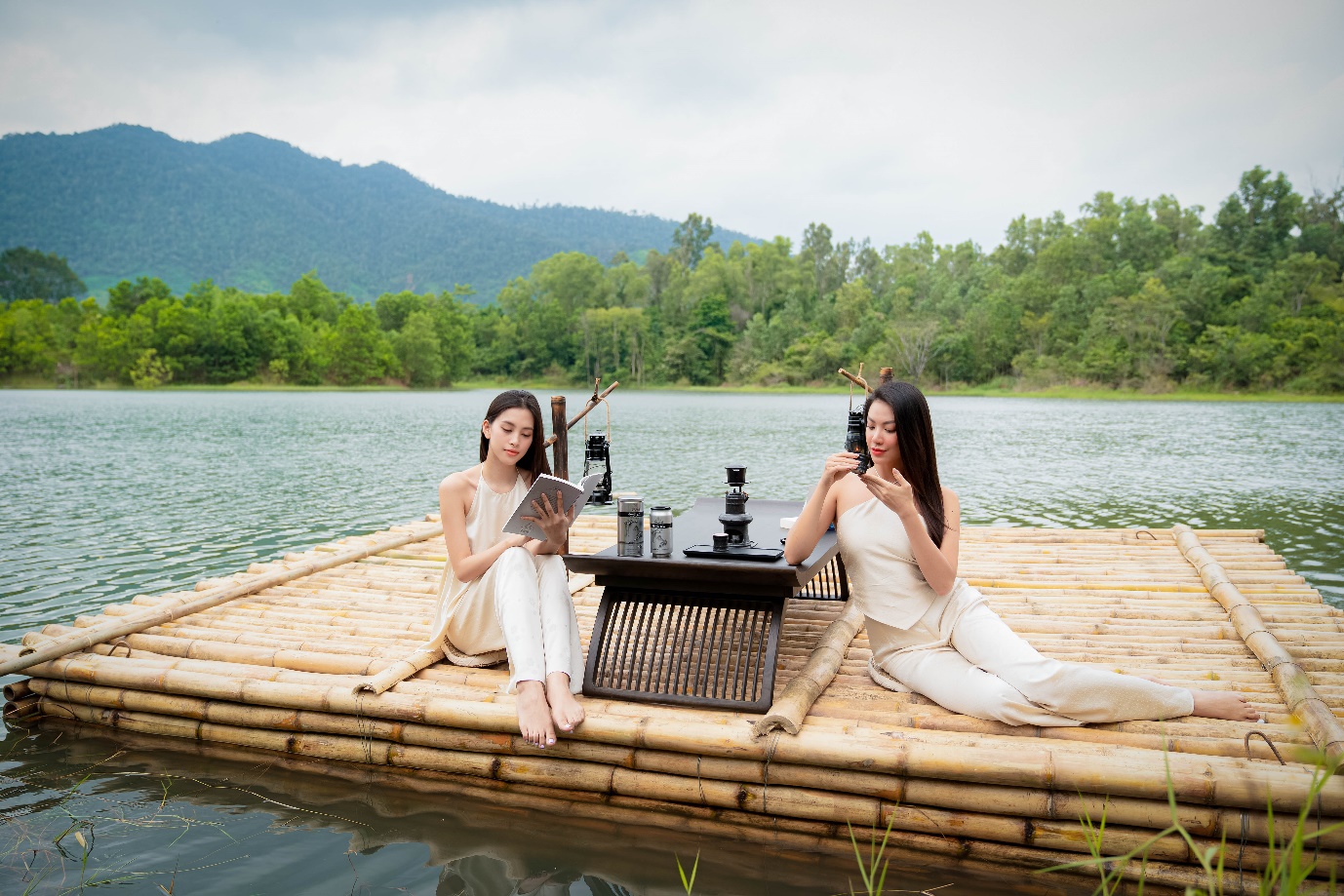Hoa hậu Tiểu Vy và Á hậu Kim Duyên trải nghiệm lối sống tỉnh thức - 4