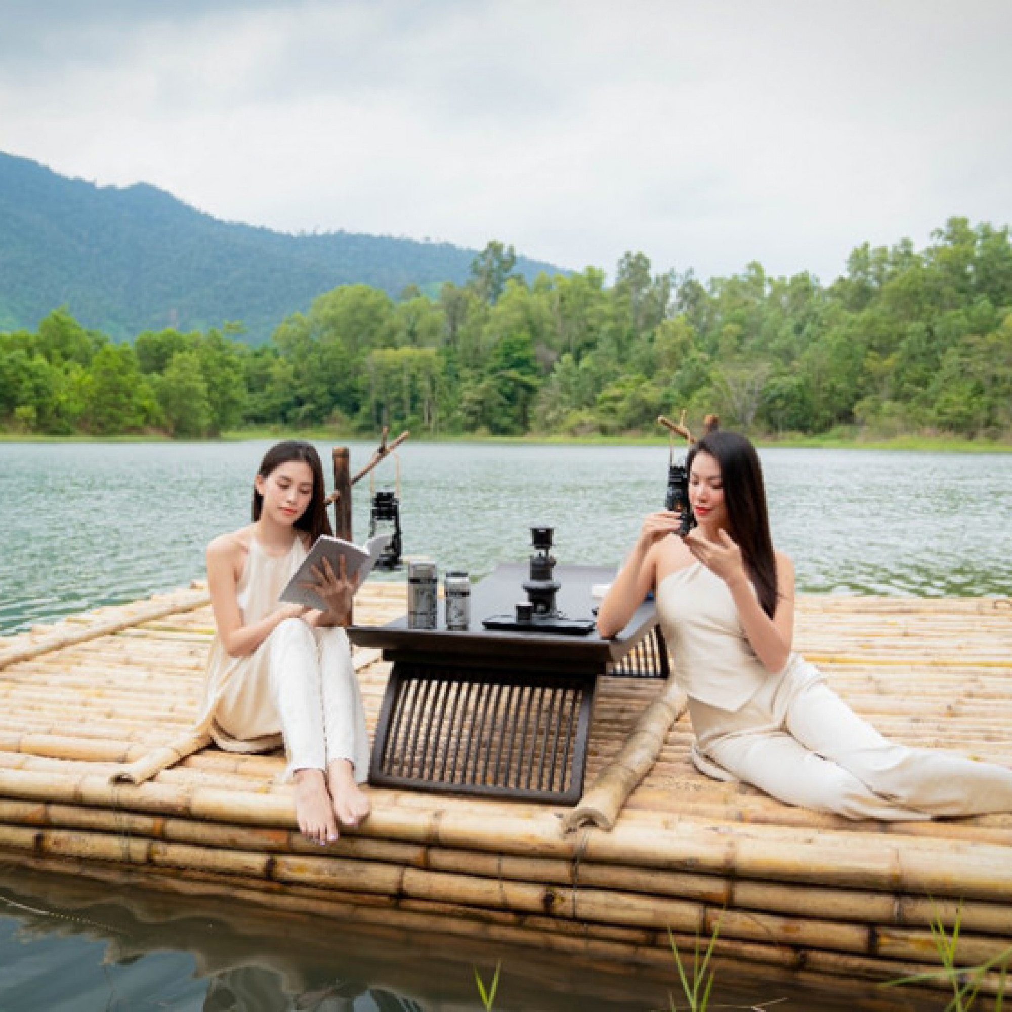  - Hoa hậu Tiểu Vy và Á hậu Kim Duyên trải nghiệm lối sống tỉnh thức