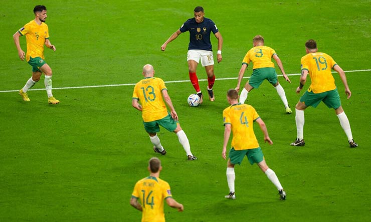 Xem giò siêu sao World Cup: Messi & Ronaldo ghi bàn vẫn mờ nhạt, vận đen Neymar - 2