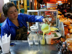 Bánh tráng nướng, sữa đậu nành Đà Lạt vào 'đặc sản Việt Nam'