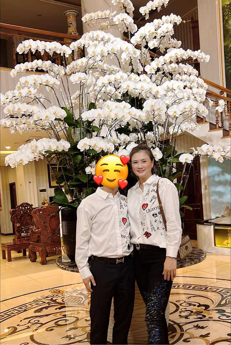 Bạn trai bí ẩn của hoa khôi bóng chuyền Kim Huệ khiến nhiều fan &#34;truy tìm&#34; - 1