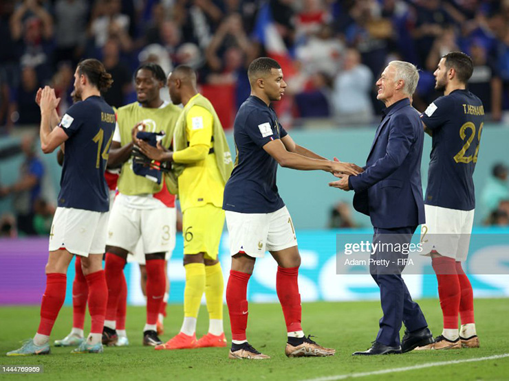 Deschamps đưa Mbappe lên mây xanh, HLV Đan Mạch thua tâm phục khẩu phục - 2
