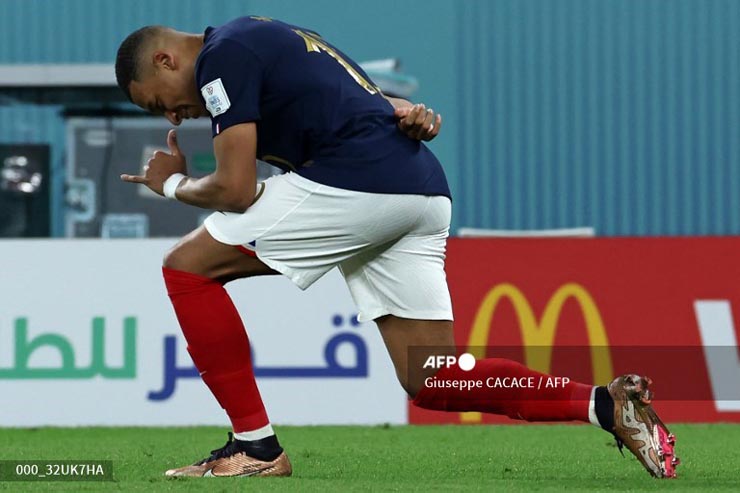 Mbappe chói sáng giúp Pháp giành vé vàng: Fan vẫn chỉ trích, bất ngờ lý do - 2