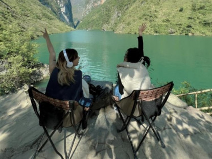  - Điểm camping có view nhìn trọn vẹn vẻ hùng vĩ ở sông Nho Quế