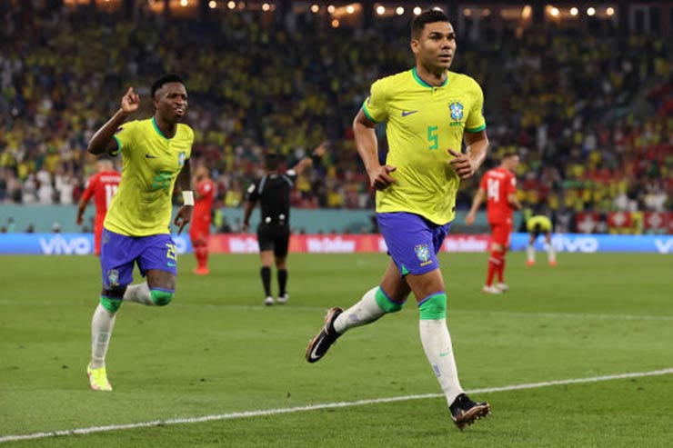 Brazil giành vé sớm: Thống kê điên rồ, thủ môn cạo râu nhiều hơn cứu thua - 1