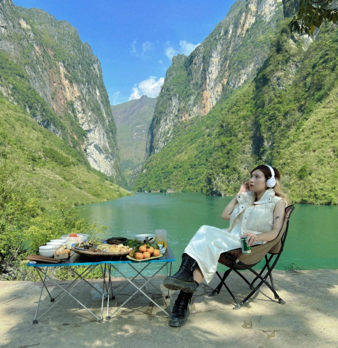 Điểm camping có view nhìn trọn vẹn vẻ hùng vĩ ở sông Nho Quế - 2