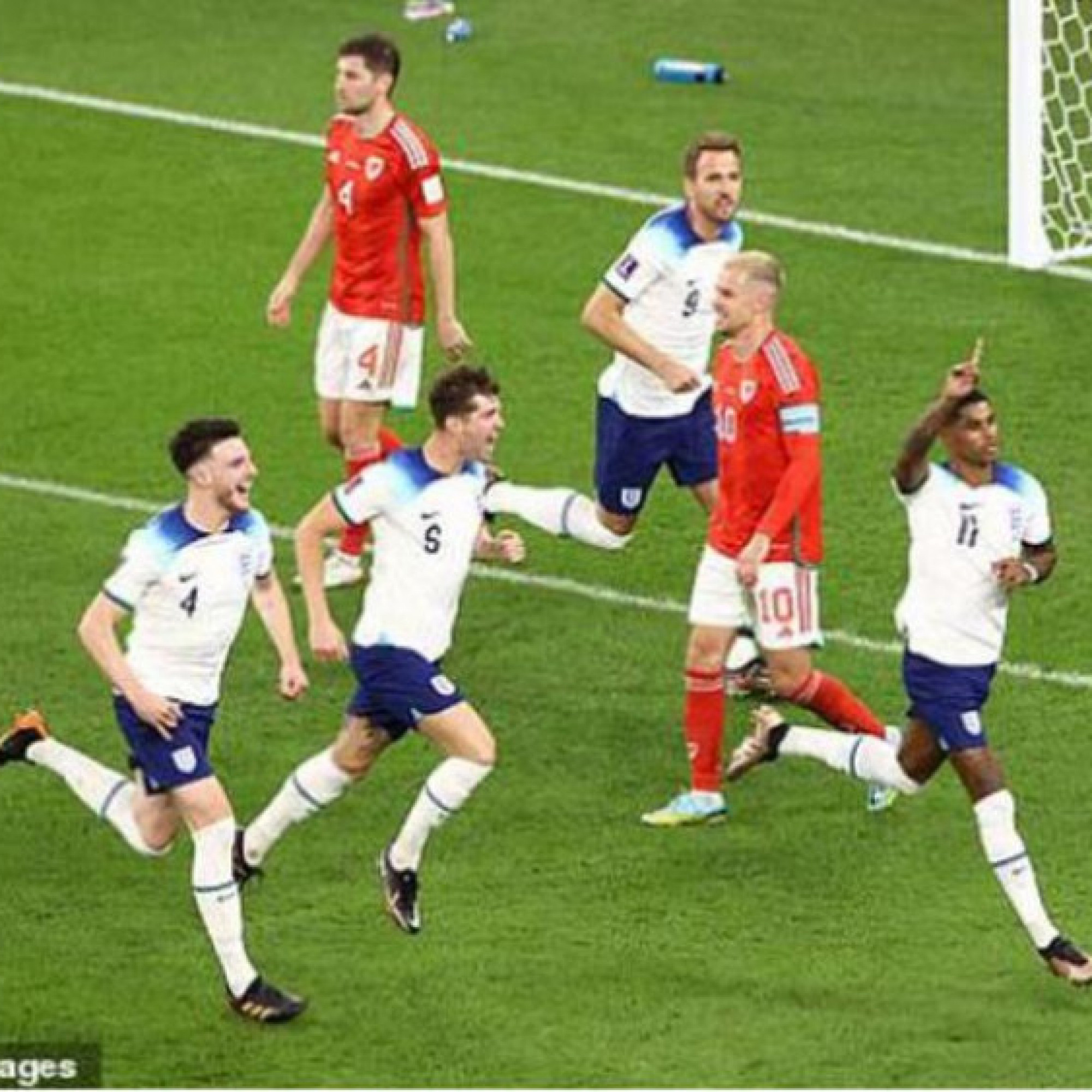  - Kết quả bóng đá xứ Wales - Anh: Đại tiệc 3 bàn, rực rỡ 2 sao trẻ (World Cup)