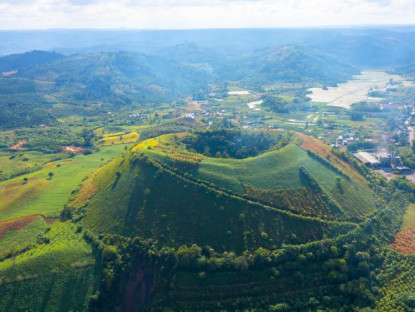 Du khảo - Vẻ đẹp hoang sơ của hang động núi lửa dài nhất Đông Nam Á ở Đắk Nông