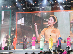 Lễ hội Áo dài Du lịch Hà Nội 2022: Tôn vinh vẻ đẹp Việt