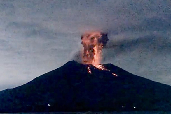 47 núi lửa đang phun trào khắp thế giới - 4
