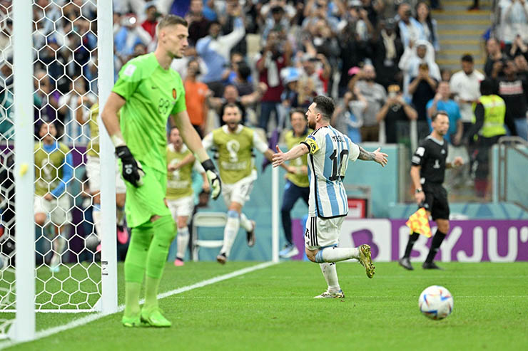 Messi "gừng càng già càng cay" ở World Cup: Xù xì, gai góc & bản lĩnh thượng thừa - 2