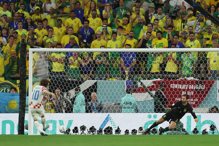Brazil đấu luân lưu với Croatia: Neymar rơi lệ, lâm cảnh giống Ronaldo 2012 - 5