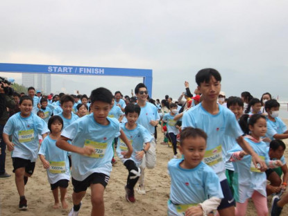 Chuyển động - Hơn 1.000 người tham gia giải chạy tại bãi biển du lịch Mỹ Khê