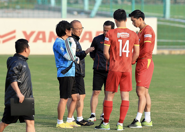 Thầy Park lo lắng với 2 SAO ĐT Việt Nam trước ngày tổng duyệt AFF Cup - 3