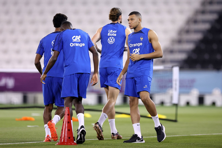 Pháp đón tin dữ trước trận đấu Morocco: 2 sao chấn thương, Mbappe có vấn đề? - 2