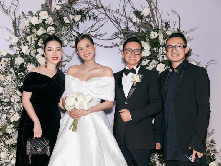 Dàn sao vui mừng dự tiệc cưới của Hoa hậu Dương Mỹ Linh
