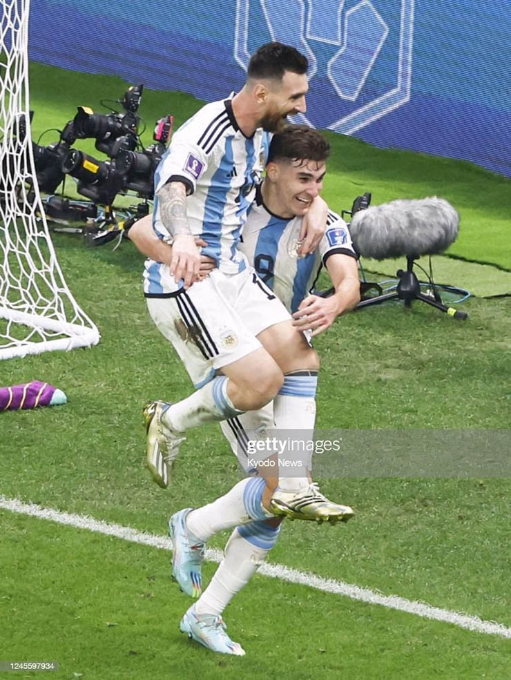 Sao Man City quyết giúp Messi vô địch World Cup, chuộc lỗi cho &#34;tội đồ&#34; Higuain - 2