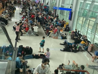 Suy ngẫm - 11 giờ mắc kẹt ở sân bay Phú Quốc
